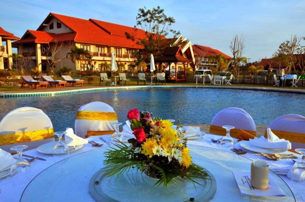 Daosavanh Resort & Spa Hotel Саваннакхет Экстерьер фото